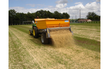 [FCMTL]&gt; Sablage/Aération des terrains en herbe...